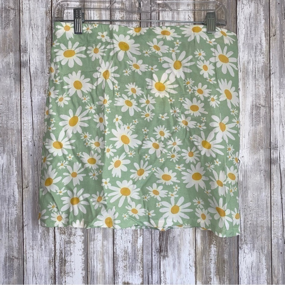 NWT Elodie Mint Daisy Mini Skirt - Picture 2 of 7